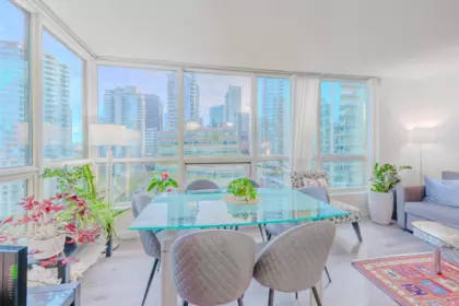 Breakfast Nook Photo of 1204 555 Jervis Street, Vancouver, BC