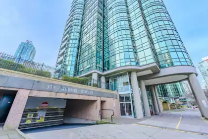 Fitness Center Photo Near 1204 555 Jervis Street, Vancouver, BC