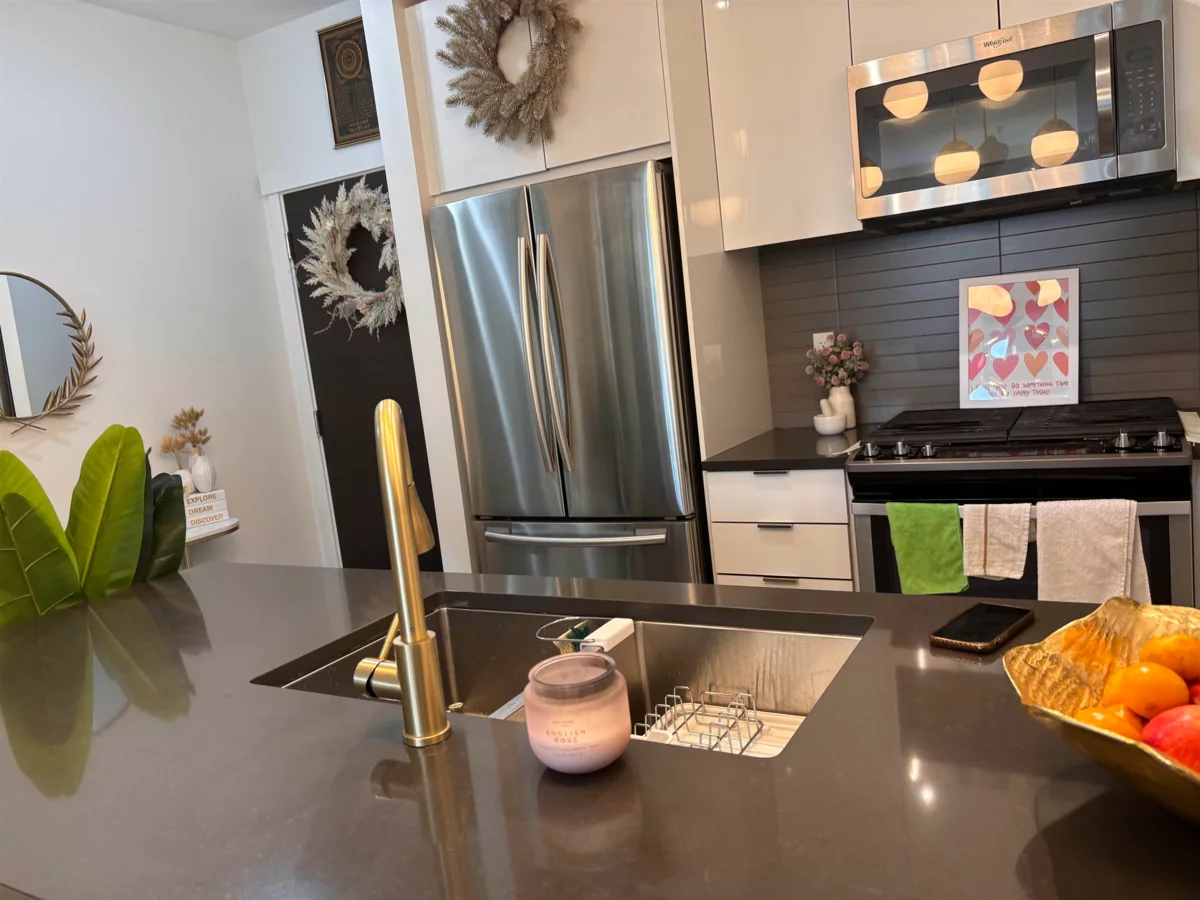 Primary Bathroom Photo of 222 15137 33 Avenue, Surrey, BC