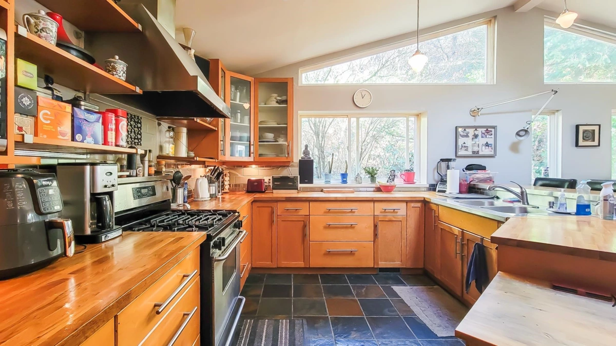 Bedroom 4 Photo of 4670 Willow Creek Road, West Vancouver, BC