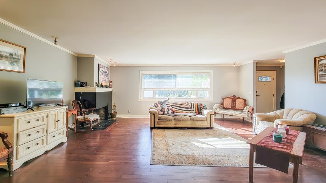Dining Area Photo of 4670 Willow Creek Road, West Vancouver, BC