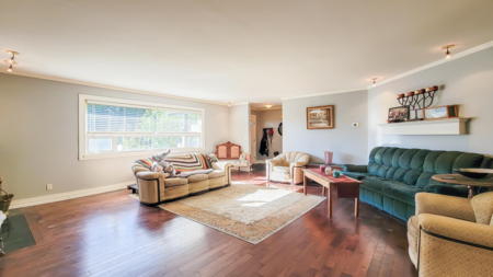 Kitchen Photo of 4670 Willow Creek Road, West Vancouver, BC