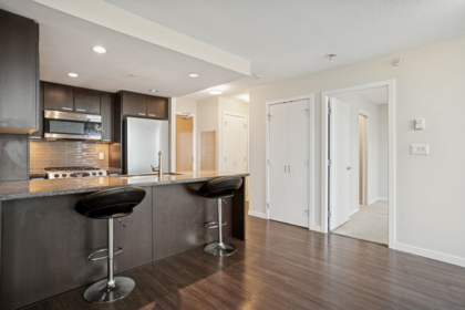 2102 2232 Douglas Road, Burnaby, BC, Burnaby — Apartment/Condo for sale