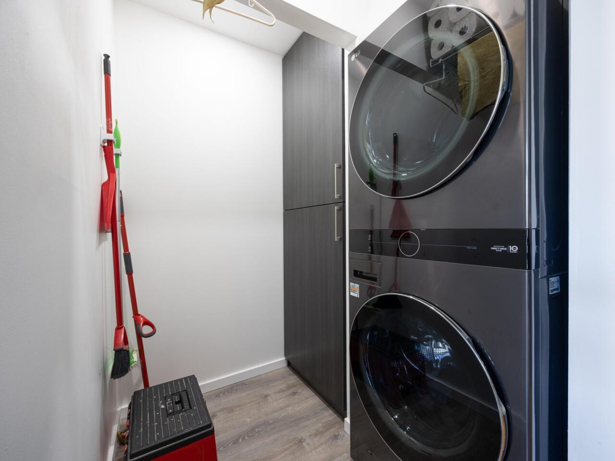 Mudroom Photo of 114 812 Milton Street, New Westminster, BC