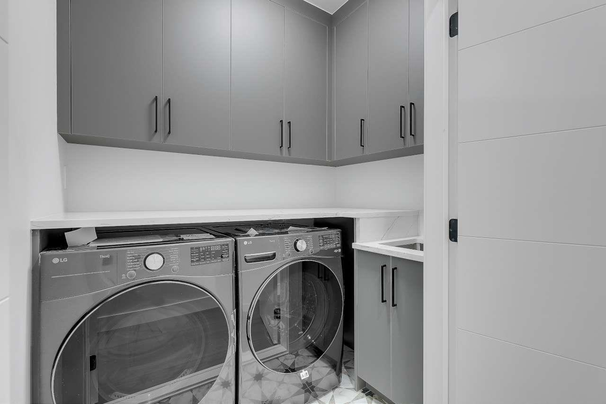 Hallway Photo of 9452 118 Street, Delta, BC