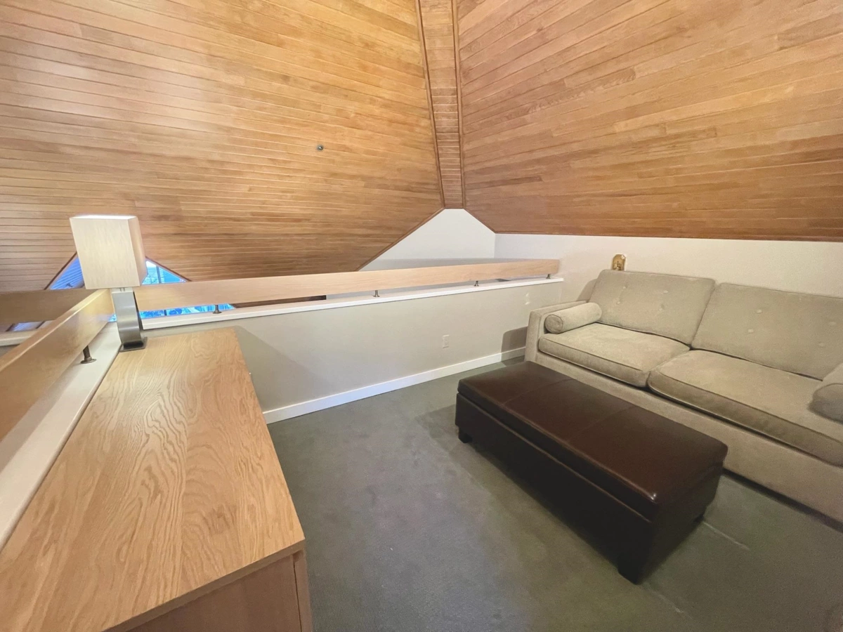 Entry Foyer Photo of Week 13 4293 Mountain Square, Whistler, BC