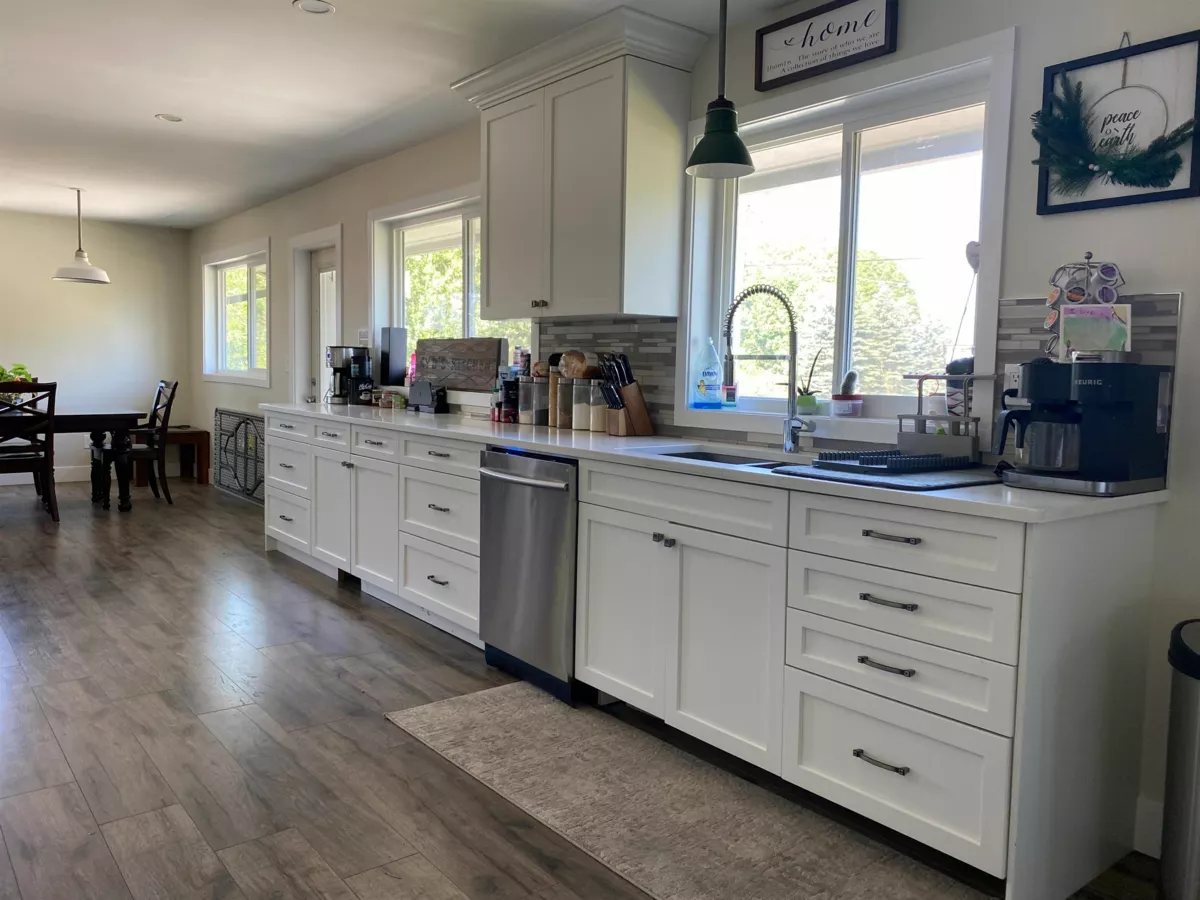 Breakfast Nook Photo of 8875 Prest Road, Chilliwack, BC