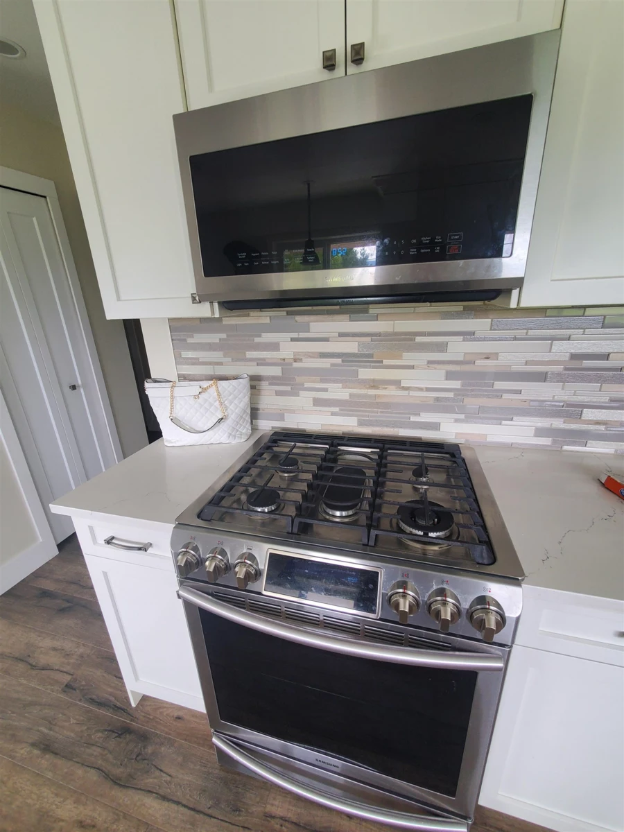 Hallway Photo of 8875 Prest Road, Chilliwack, BC