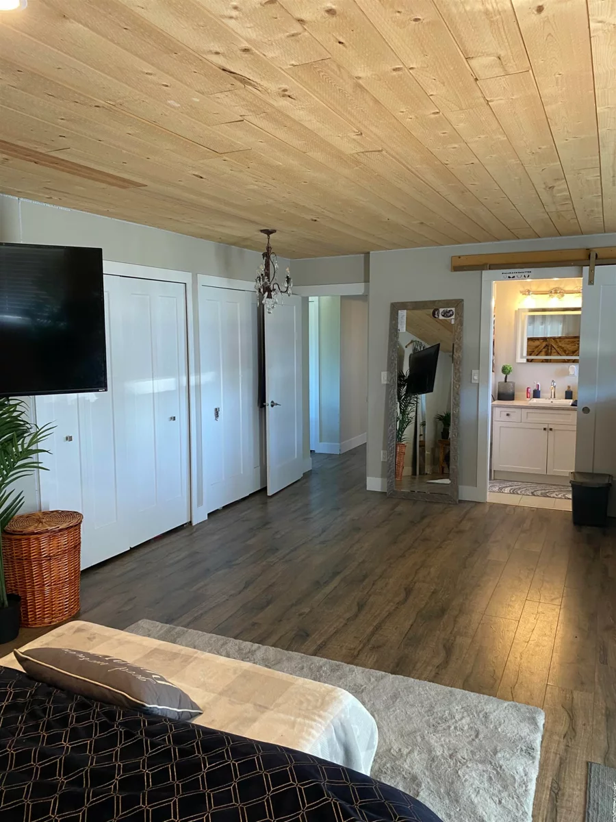 Walk-In Closet Photo of 8875 Prest Road, Chilliwack, BC