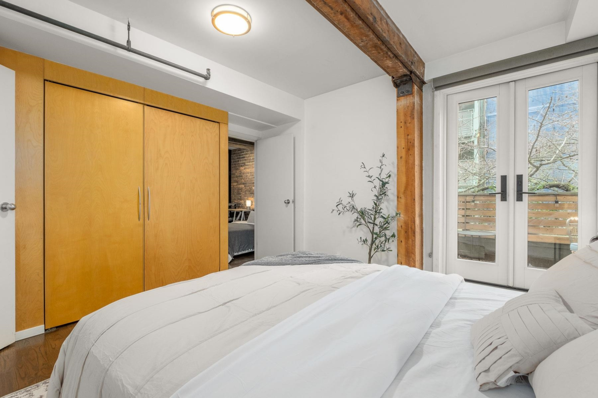 Breakfast Nook Photo of 203 150 Alexander Street, Vancouver, BC