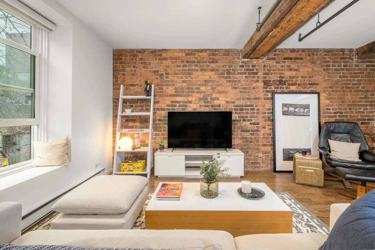 Kitchen Photo of 203 150 Alexander Street, Vancouver, BC