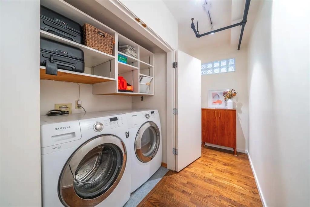 Powder Room Photo of 203 150 Alexander Street, Vancouver, BC