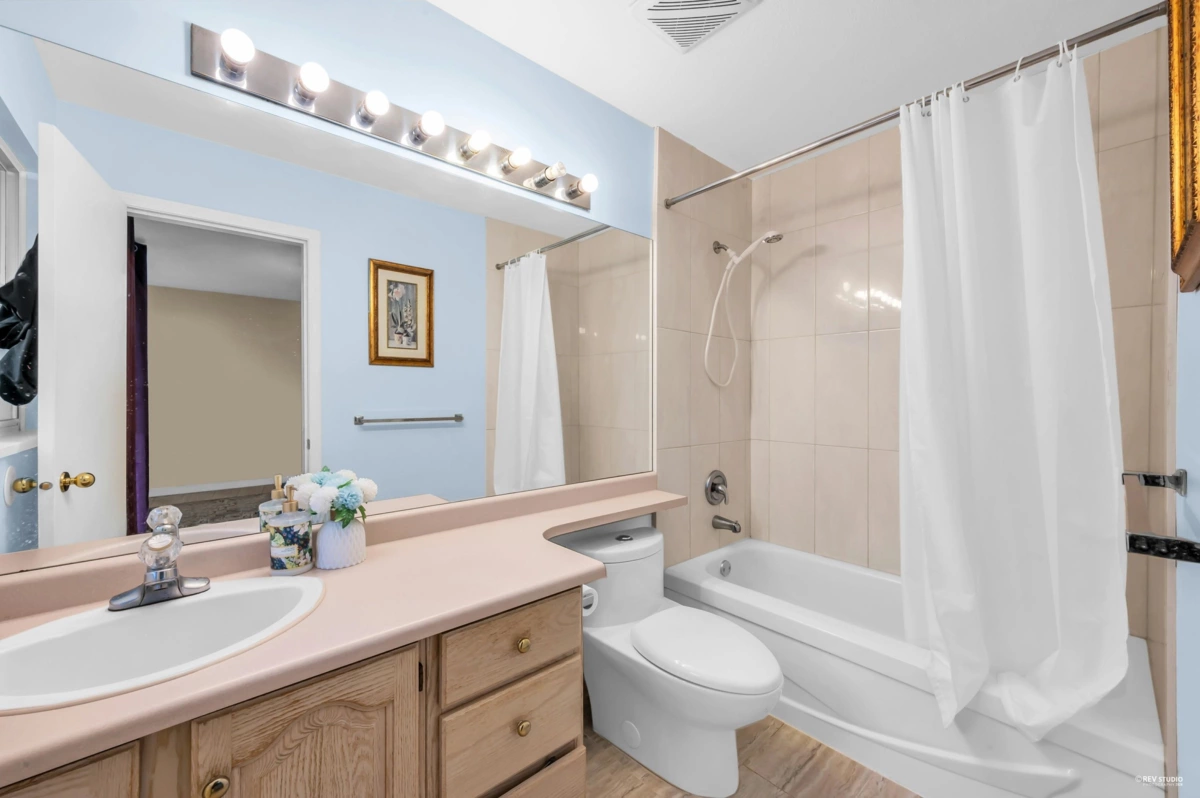 Primary Bedroom Photo of 73 2450 Hawthorne Avenue, Port Coquitlam, BC