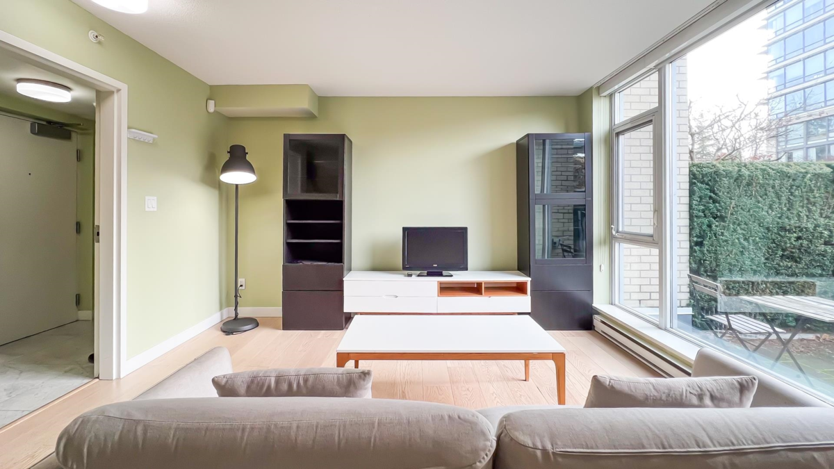 Family Room Photo of 5 9019 Cook Road, Richmond, BC