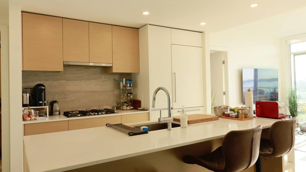 Family Room Photo of 2205 200 Klahanie Court, West Vancouver, BC