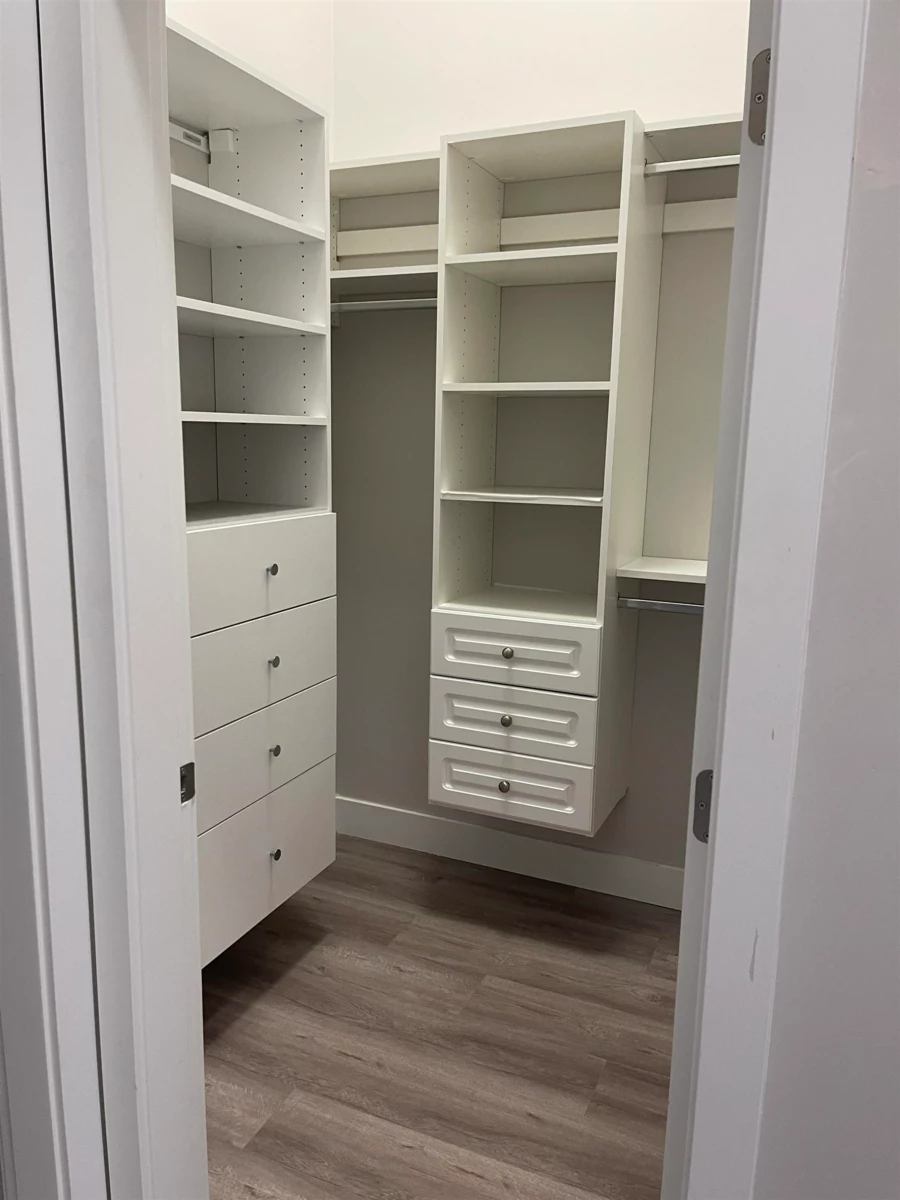 Kitchen Photo of 605 9015 120 Street, Delta, BC