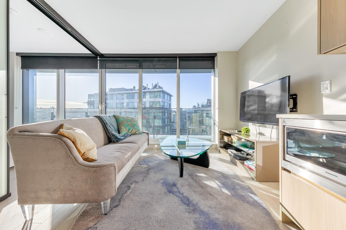 Kitchen Island Photo of 1102 1768 Cook Street, Vancouver, BC