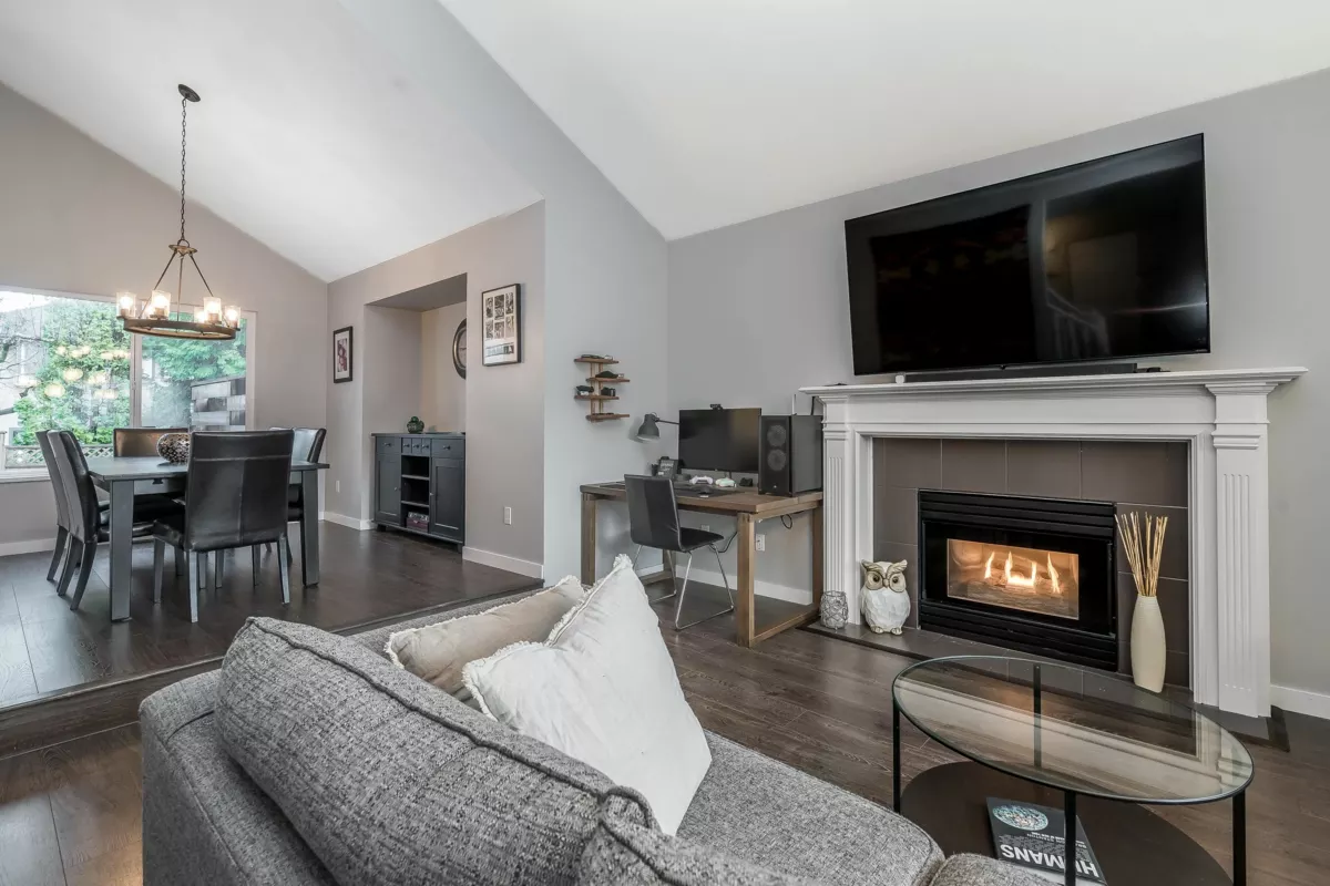 Breakfast Nook Photo of 8420 215 Street, Langley, BC