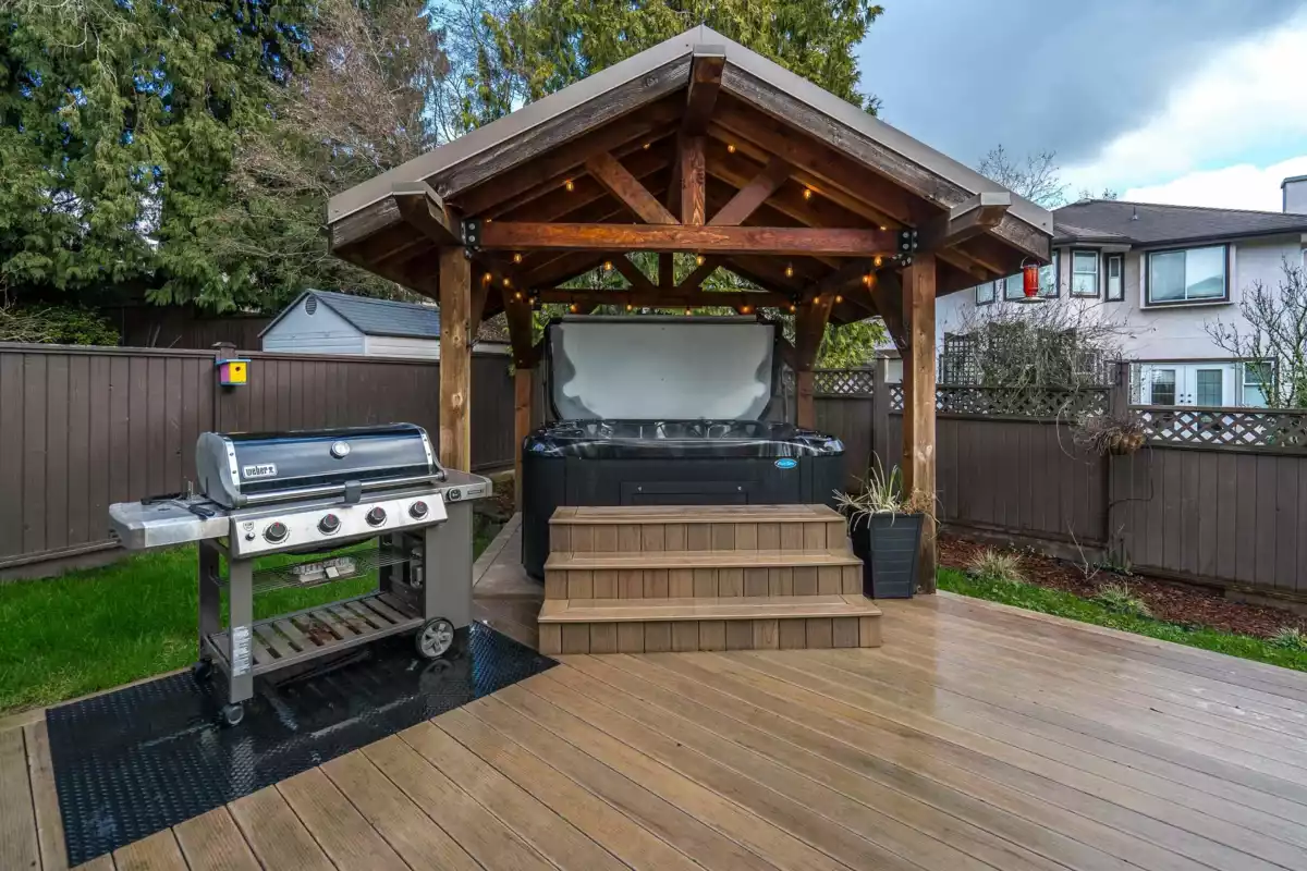 Hot Tub / Spa Photo of 8420 215 Street, Langley, BC