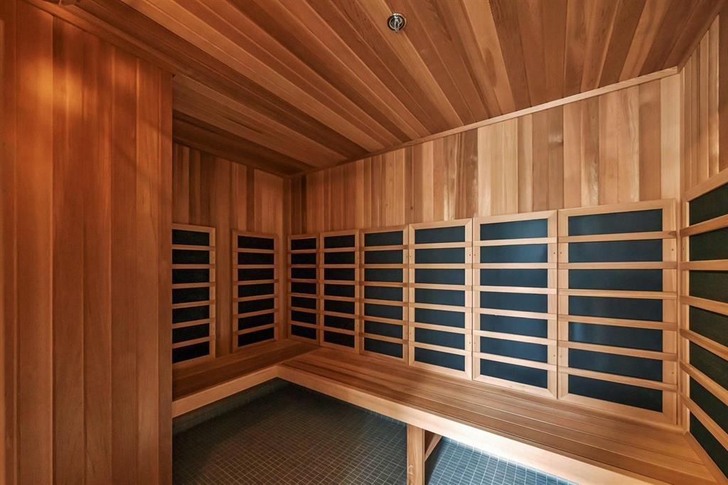 Garage Interior Photo of 608 1675 Lions Gate Lane, North Vancouver, BC