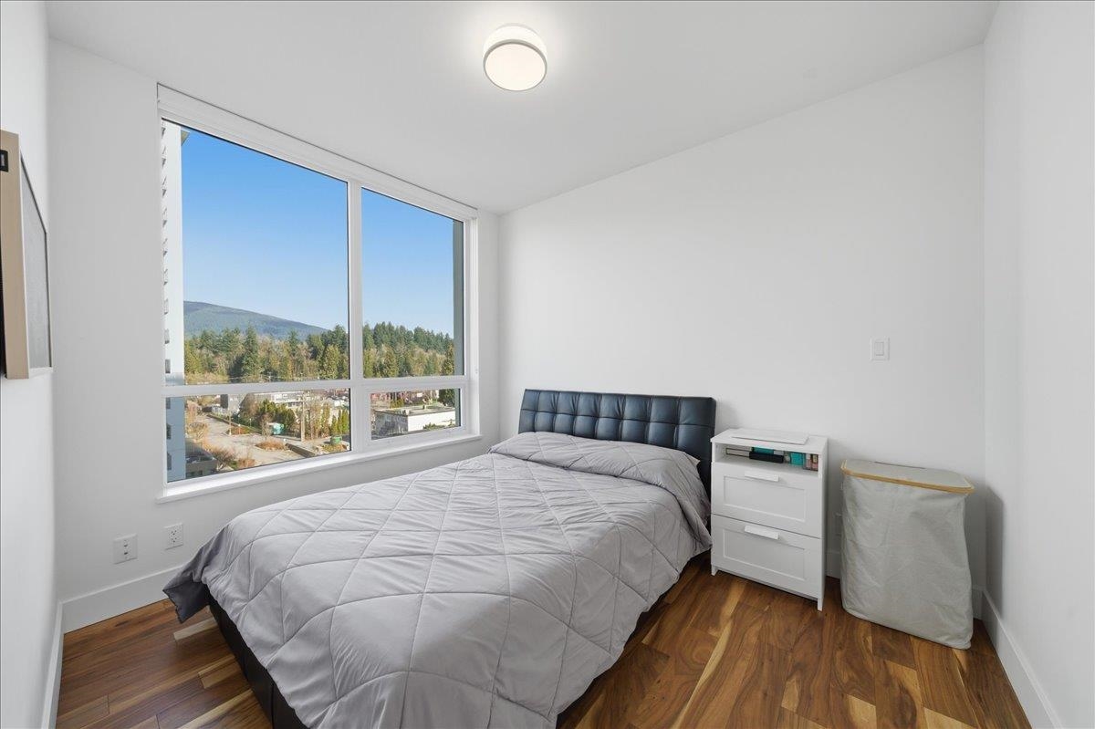 Kitchen Island Photo of 608 1675 Lions Gate Lane, North Vancouver, BC