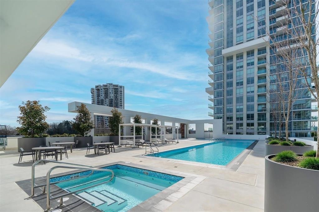 Laundry Room Photo of 608 1675 Lions Gate Lane, North Vancouver, BC