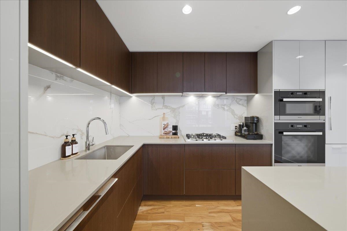 Primary Bathroom Photo of 608 1675 Lions Gate Lane, North Vancouver, BC