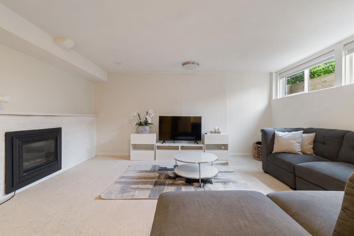 Powder Room Photo of 3950 Trenton Place, North Vancouver, BC
