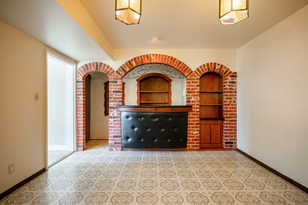 Hallway Photo of 2321 Harrison Drive, Vancouver, BC