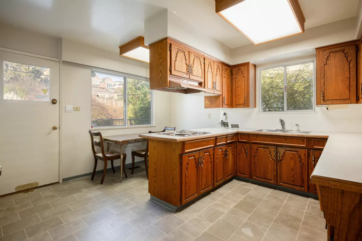 Walk-In Closet Photo of 2321 Harrison Drive, Vancouver, BC