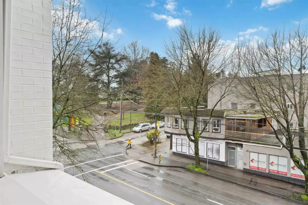 Entry Foyer Photo of 307 2928 Commercial Drive, Vancouver, BC