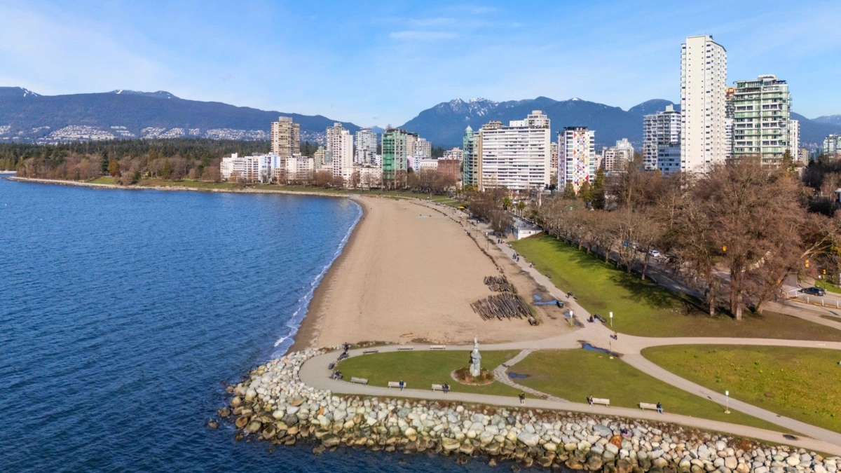 Front Yard Photo of 103 1649 Comox Street, Vancouver, BC