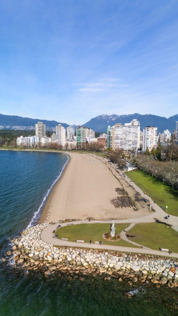 Hot Tub / Spa Photo of 103 1649 Comox Street, Vancouver, BC