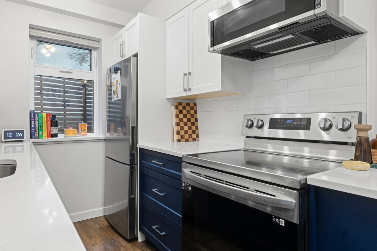 Primary Bedroom Photo of 103 1649 Comox Street, Vancouver, BC