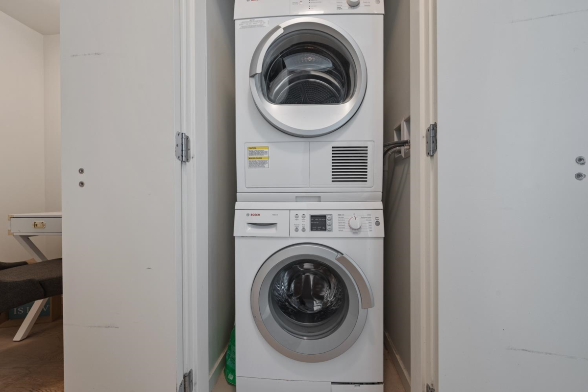 Entry Foyer Photo of 1105 7888 Ackroyd Road, Richmond, BC