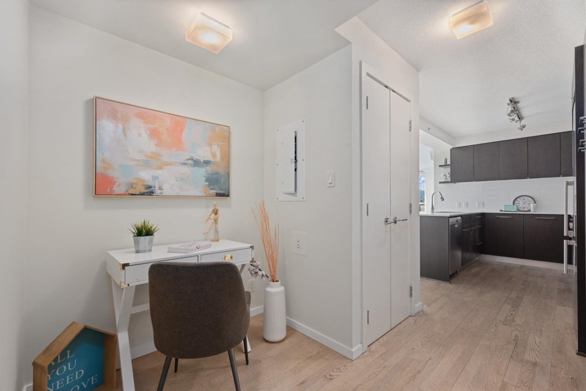 Kitchen Island Photo of 1105 7888 Ackroyd Road, Richmond, BC