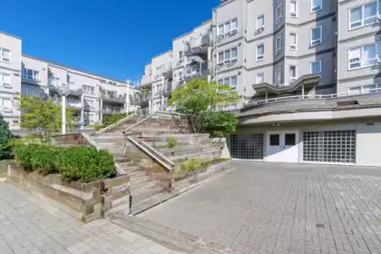 106 14399 103 Avenue, Surrey, BC, Surrey — Apartment/Condo for sale