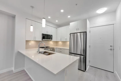 Kitchen Photo of 104 33886 Pine Street, Abbotsford, BC