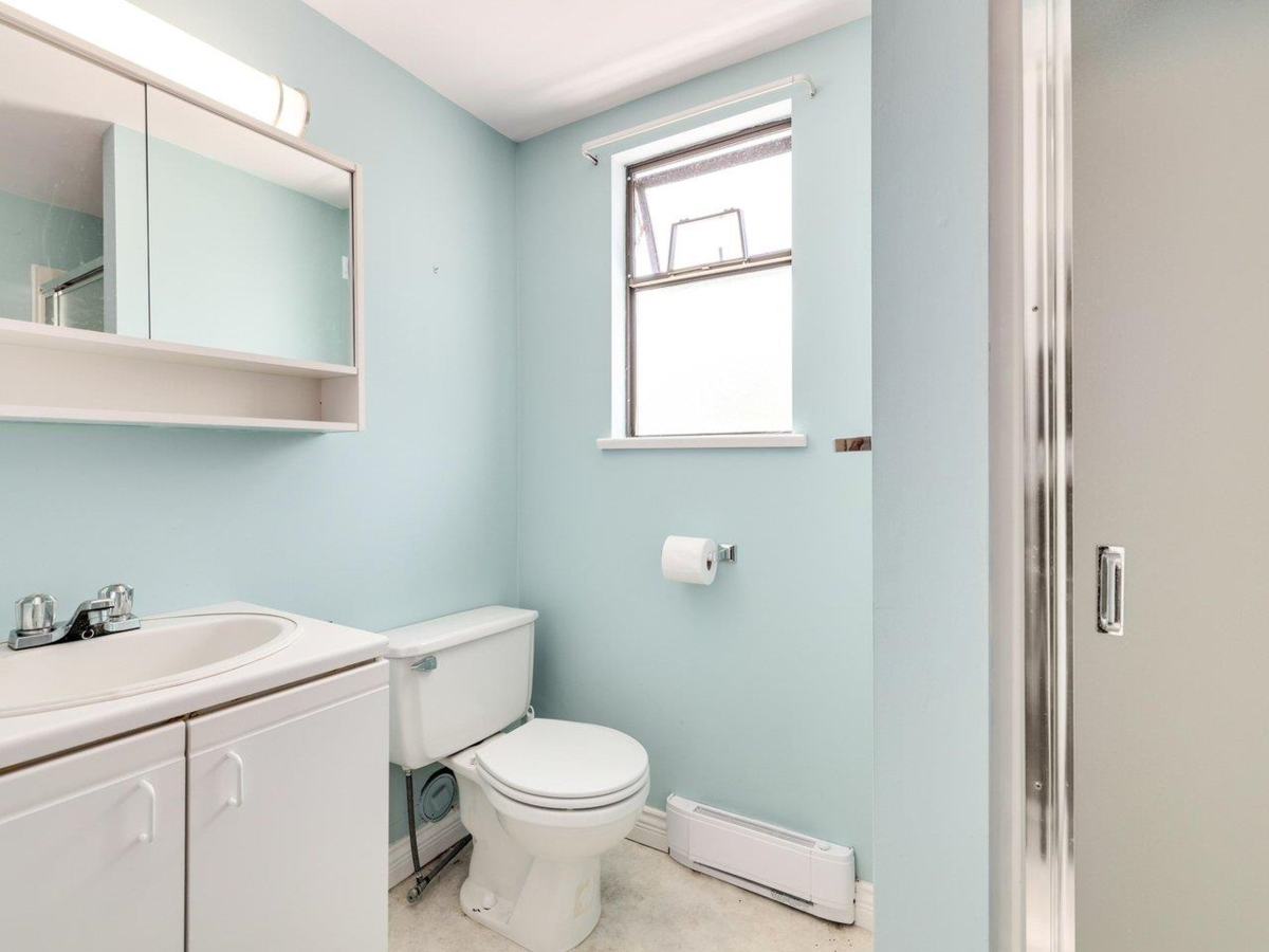 Garage Interior Photo of 14084 17b Avenue, Surrey, BC