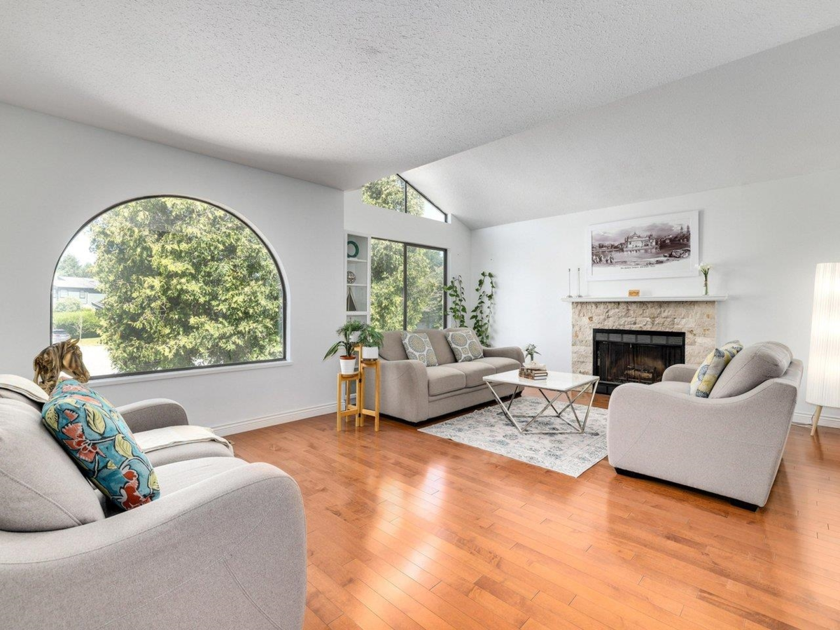 Pantry Photo of 14084 17b Avenue, Surrey, BC