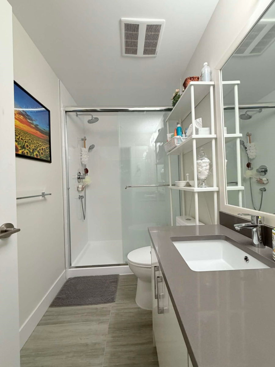 Basement Recreation Room Photo of 407 15351 101 Avenue, Surrey, BC