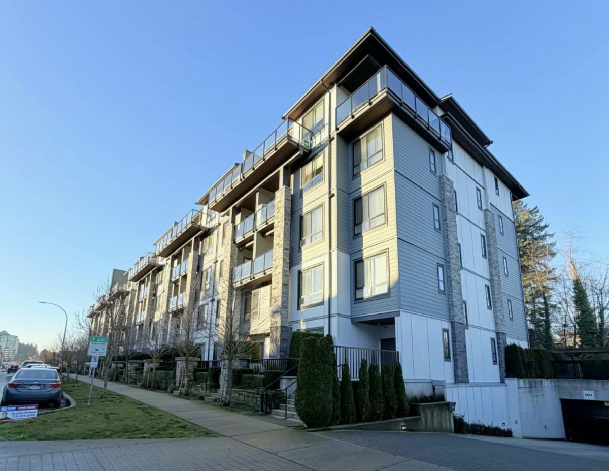 Hot Tub / Spa Photo of 407 15351 101 Avenue, Surrey, BC