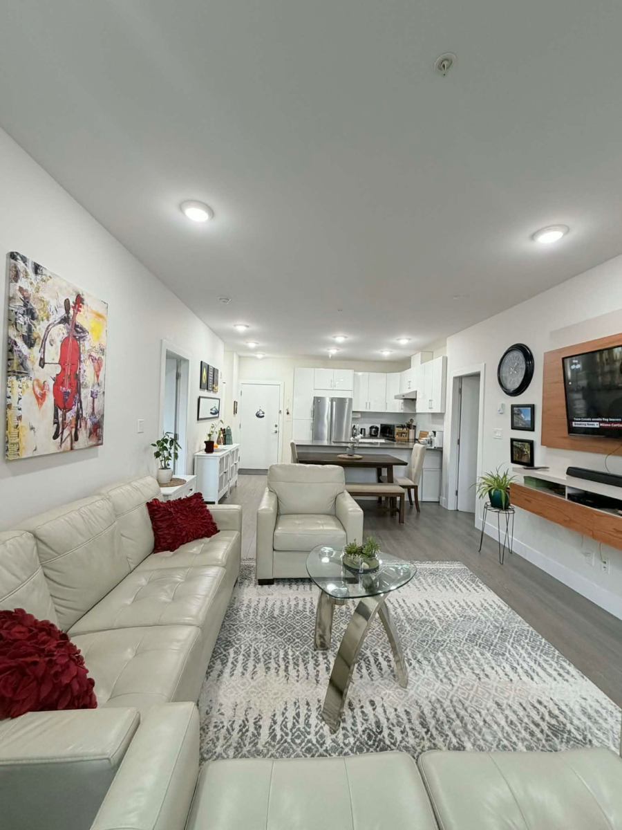 Living Room Photo of 407 15351 101 Avenue, Surrey, BC