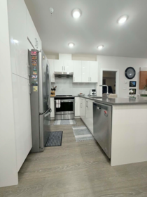 Powder Room Photo of 407 15351 101 Avenue, Surrey, BC