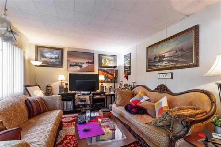 Dining Area Photo of 2058 Hillside Avenue, Coquitlam, BC