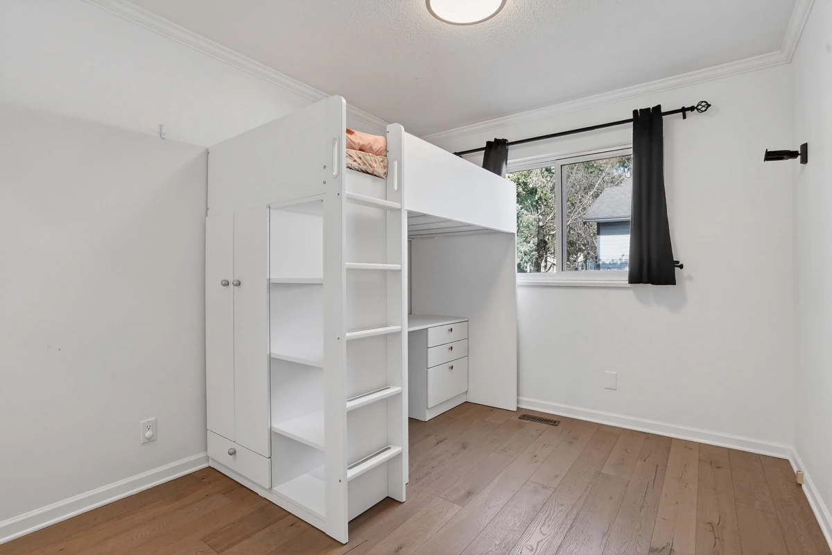 Primary Bedroom Photo of 19529 60a Avenue, Surrey, BC