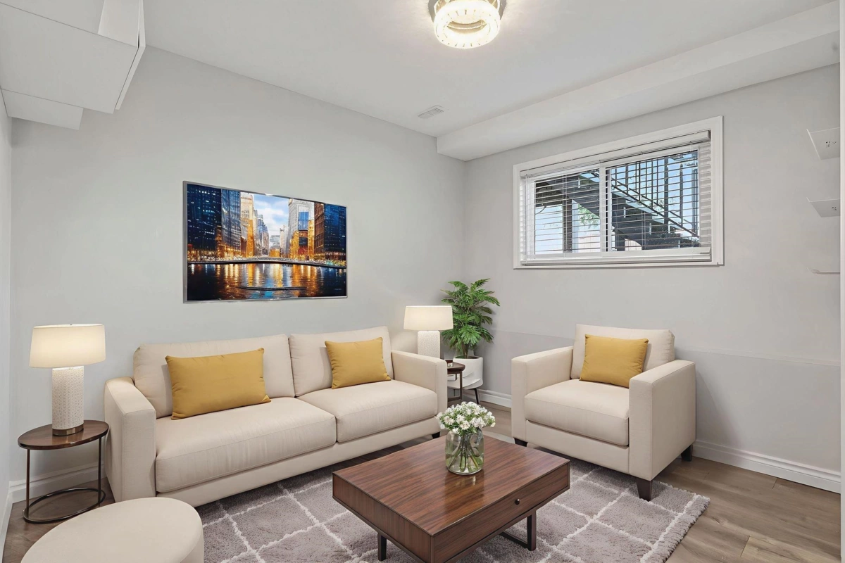 Walk-In Closet Photo of 19529 60a Avenue, Surrey, BC