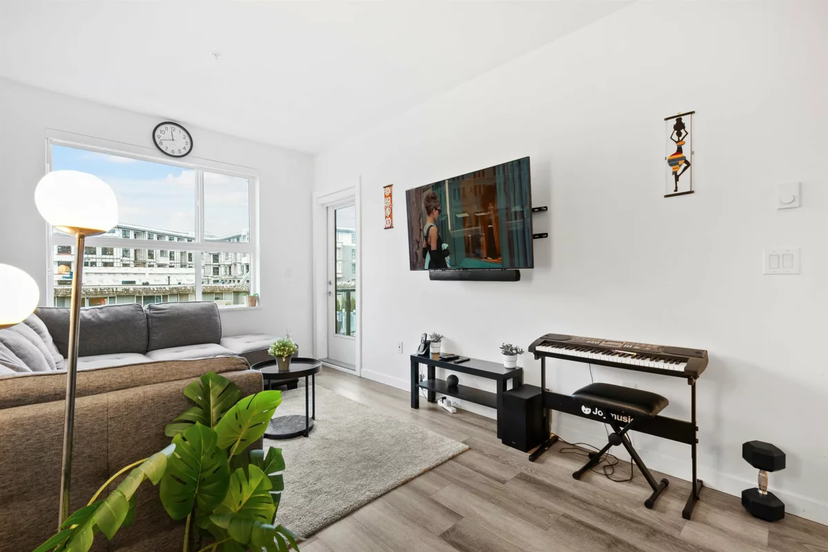 Dining Area Photo of 217 20695 Eastleigh Crescent, Langley, BC
