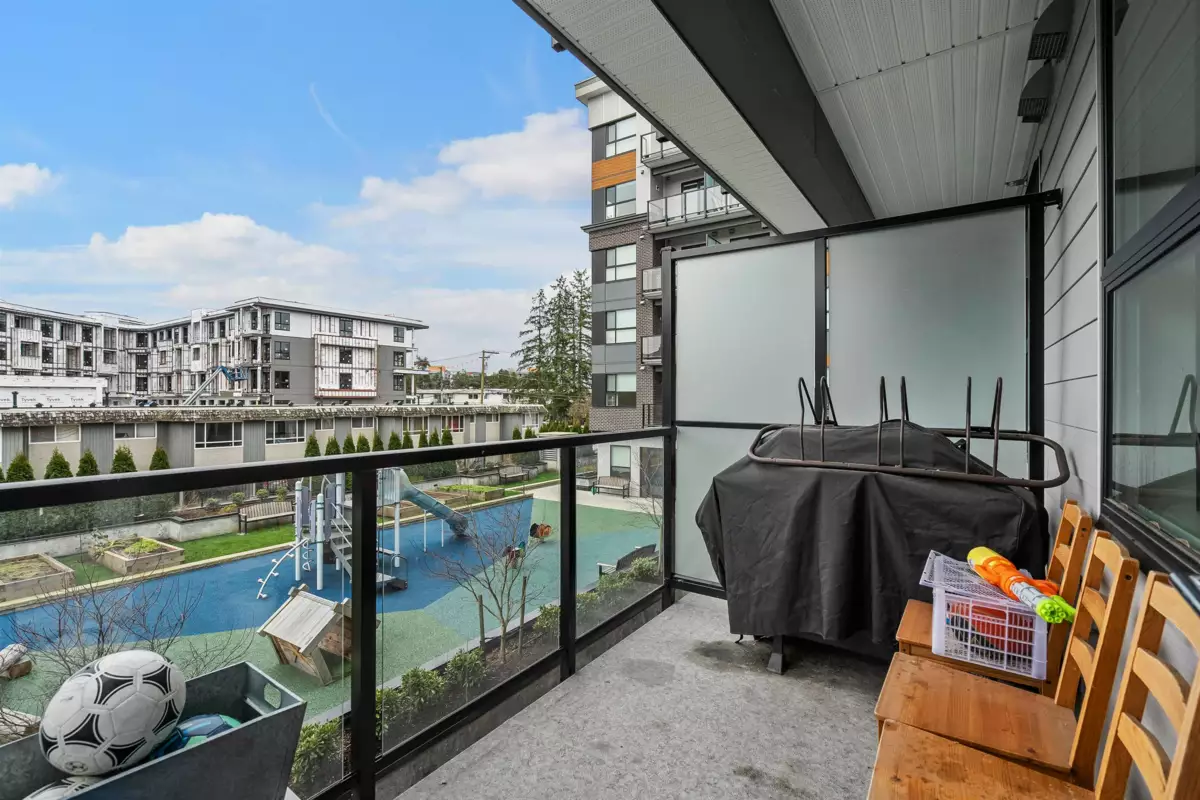 Hallway Photo of 217 20695 Eastleigh Crescent, Langley, BC