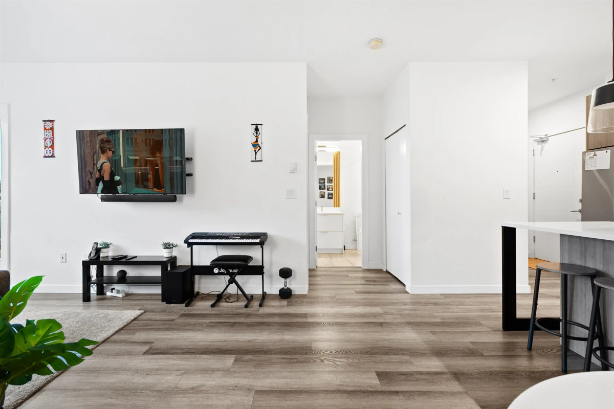 Kitchen Photo of 217 20695 Eastleigh Crescent, Langley, BC